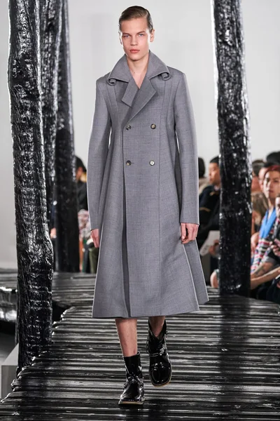 Look 24